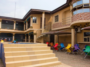 Masbat DeKings Hotel