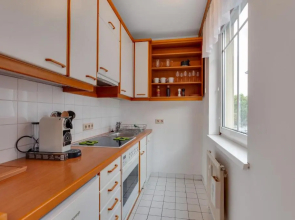 City Apartment Close to Shopping Mile