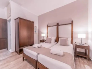 Kalamaki Mare Suites