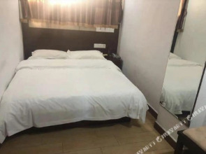 Home Inn Huaxuan Collection Hotel (Guangzhou Railway Station Clocks and Watches City)