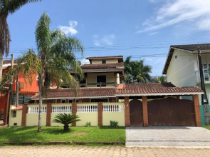 Sobrado 4 dorm Cond. Fechado Praia da Mococa Caraguatatuba