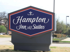 Hampton Inn & Suites Dallas Arlington N Entertainment Dist.