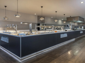 Отель Las Palmeras Affiliated by FERGUS 