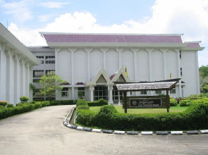 Rimbun Suites & Residences
