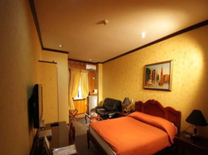 Hafa Adai Court Hotel