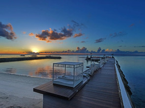 Costabella Tropical Beach Hotel