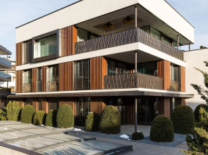 ANTON . Luxury stay