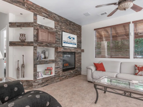 Aquarius of the Desert Six Bedroom House