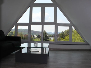 Traumferienhaus Bergblick Mittelndorf, bis zu 8 Personen, Sauna, Grill