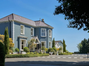 Summerhill House Hotel