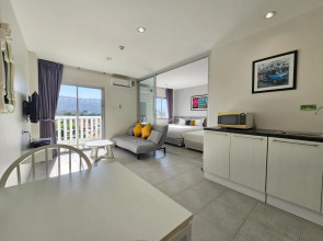 Отель Recenta Suite Phuket Suanluang