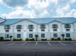 Days Inn by Wyndham Troy