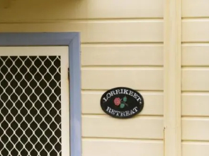 Lorikeet Retreat, 11 Hodgson Street