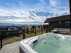 Scenic Perch 2 Bedroom Home