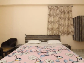 Sree Guru Lodge by OYO Rooms