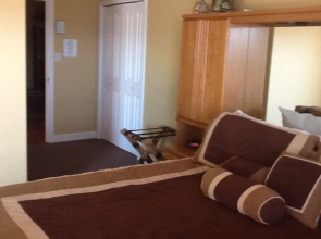 Buc's Bed and Brew