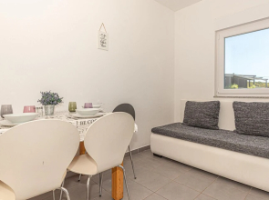 Beautiful Apartment in Kanica With Wifi and 1 Bedrooms