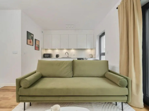 Studio Komuny Paryskiej by Renters