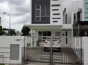 Comfort Holiday Home @ Bukit Indah