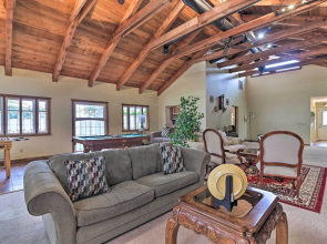 Grand Valrico Home w/ Deck, Fire Pit & Yard!