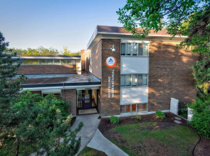 HI Edmonton - Hostel