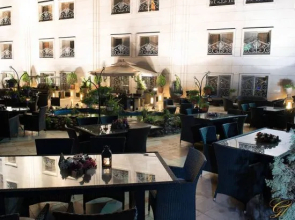 Qasr International
