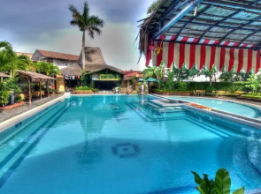 Smiling Hill Guest House and Apartments