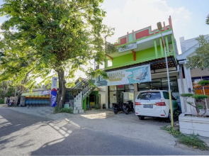 Hotel O Sahabat Syariah Near Plasa Telkom Bawean