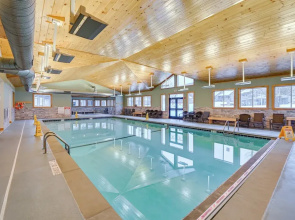 Walk to Ski Lift: Family-friendly Windham Townhome