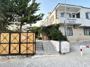 Zeren Alaçatı Butik Otel