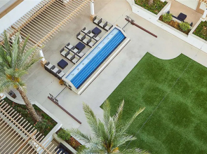 The Waterfront Beach Resort, A Hilton Hotel