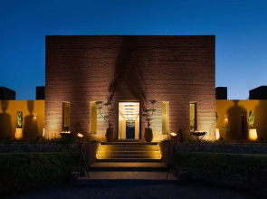 L' Amandier Hotel & Villas