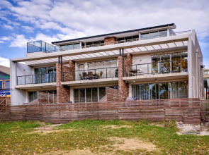 Edge 6/16 Clyde Street