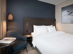 Park Inn by Radisson Oslo Airport Hotel West