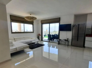 Private Pool, 3Br Garden Apartment, Aquarelle
