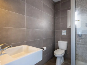 Rio Gardens - Dreamy 1-bdr Apt w Balcony