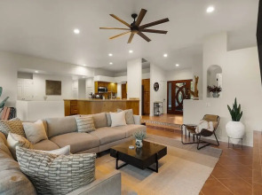 Mammoth Rock Splendor-close to Town Huge Spa Game Room