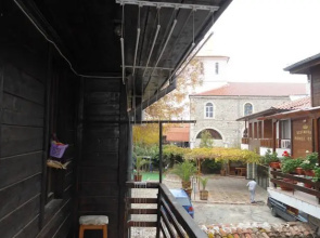 Danaya Apartment