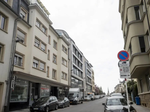 Bright 1BR Apartment City Center