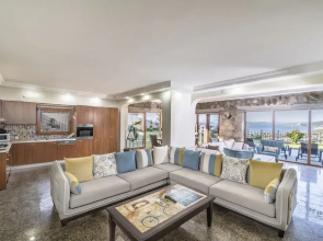 Villa Torba Bay by EvTatilim