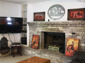 The Wild Wild West Dallas Irving Backpackers GuestHouse