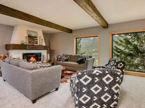 Cloud Camp Luxury  At Windcliff 2 Bedroom Home by RedAwning
