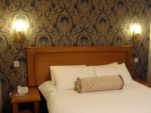 Creighton Hotel