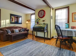 Casita Del Amor "Love Cottage"