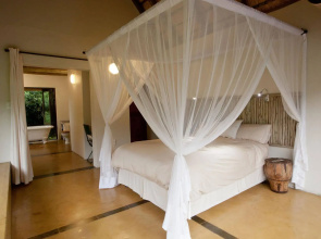 Rhino River Lodge