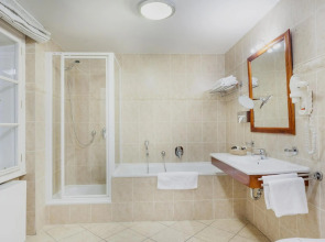 Boutique Hotel Constans