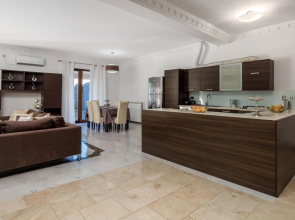 Stunning Home in Veprinac With 4 Bedrooms and Wifi