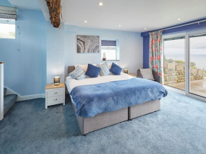 Host Stay Fairview House