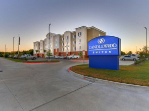 Candlewood Suites College Station At University by IHG
