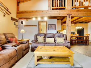 Silverthorne Condo W/pool Access - Shuttle to Town